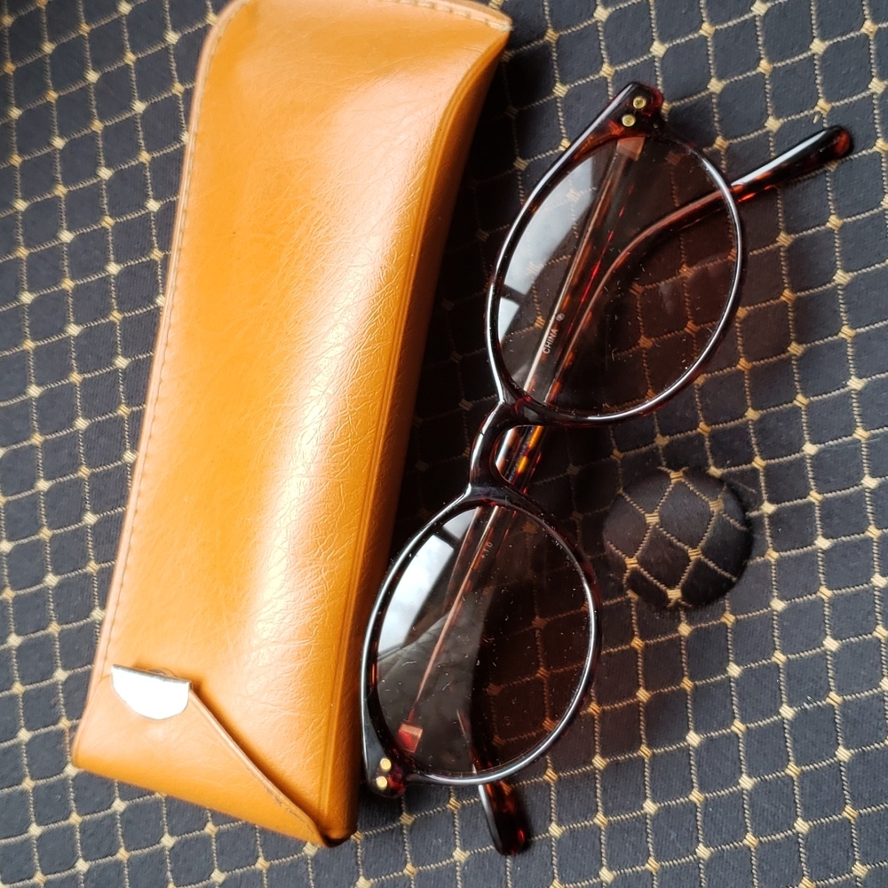 Tinted Readers 1.0